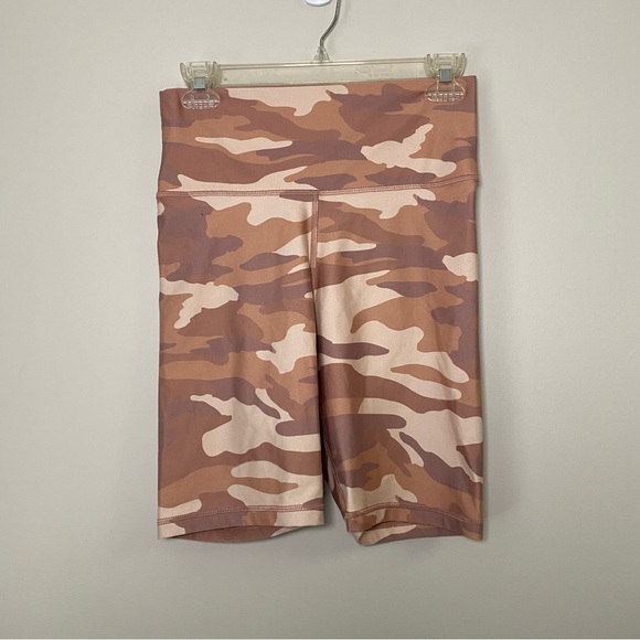Aerie Tan Camo Biker Shorts Large - Picture 2 of 4